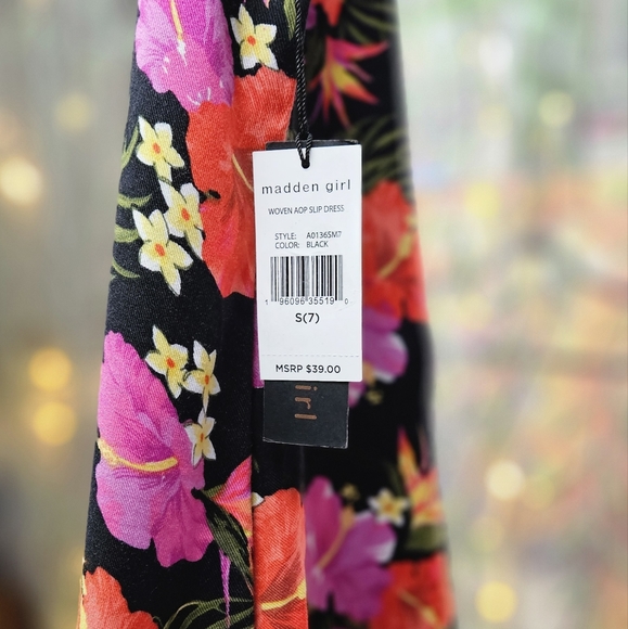 Girls Floral Dress - Picture 5 of 10